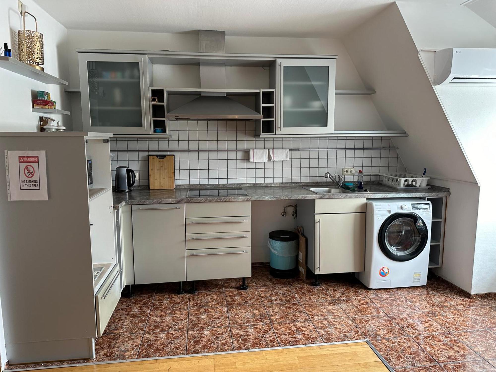 Grosses Apartment Im Dg Leipzig Exterior foto